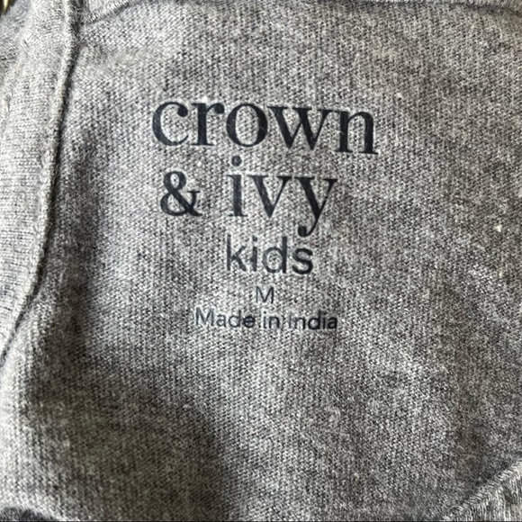 •Crown & Ivy Kids• Long Sleeved Dog Top - Size Medium - Picture 2 of 8